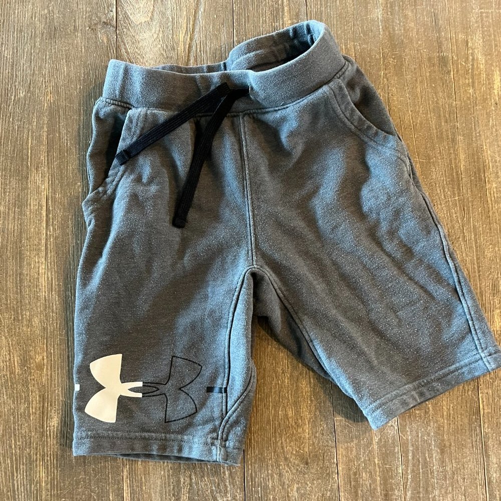 UNDER ARMOUR YOUTH SHORTS (sm)